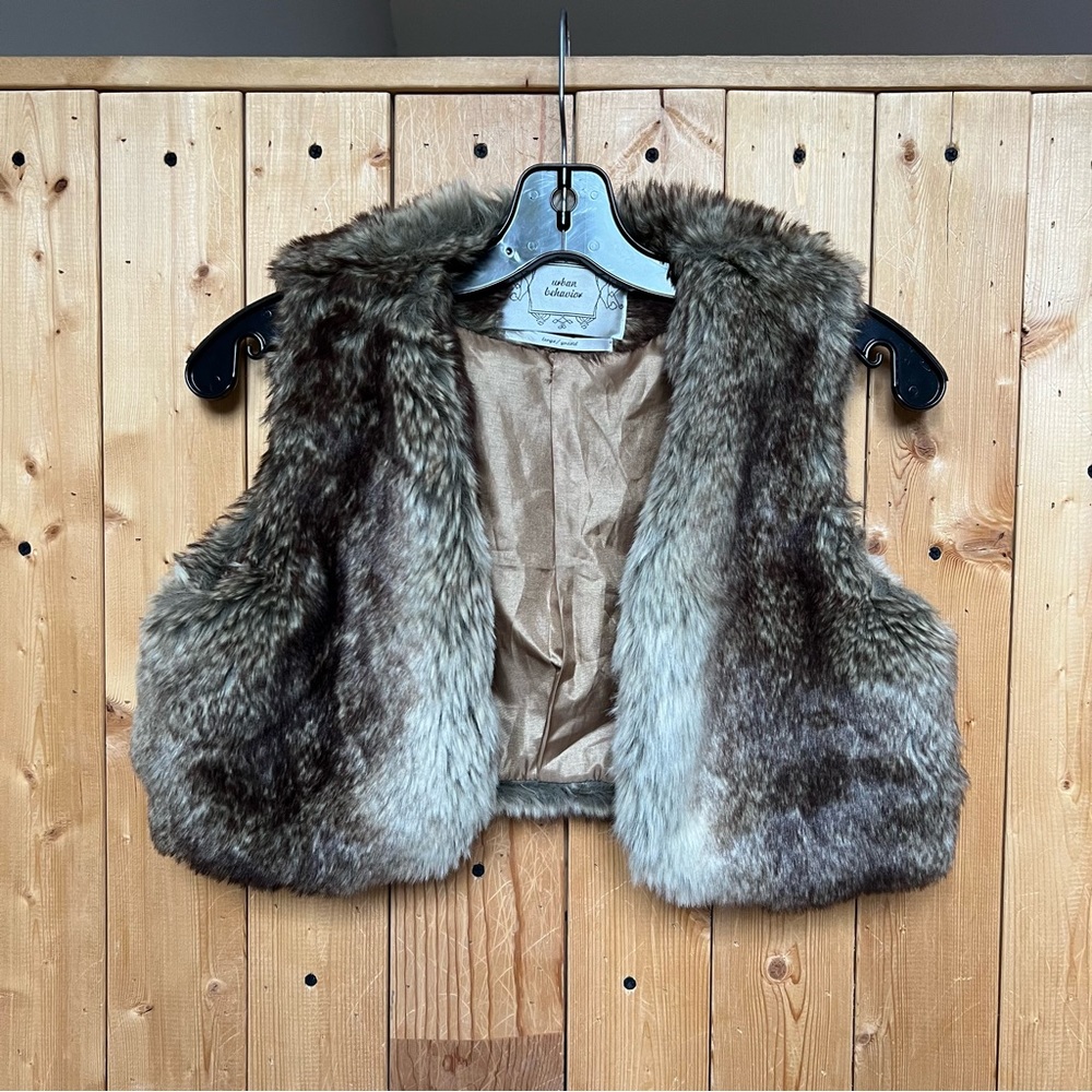 Urban Behaviour cropped faux fur vest